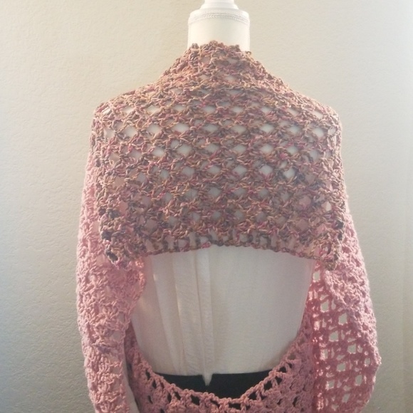 Handmade versatile infinity scarf - Picture 5 of 7